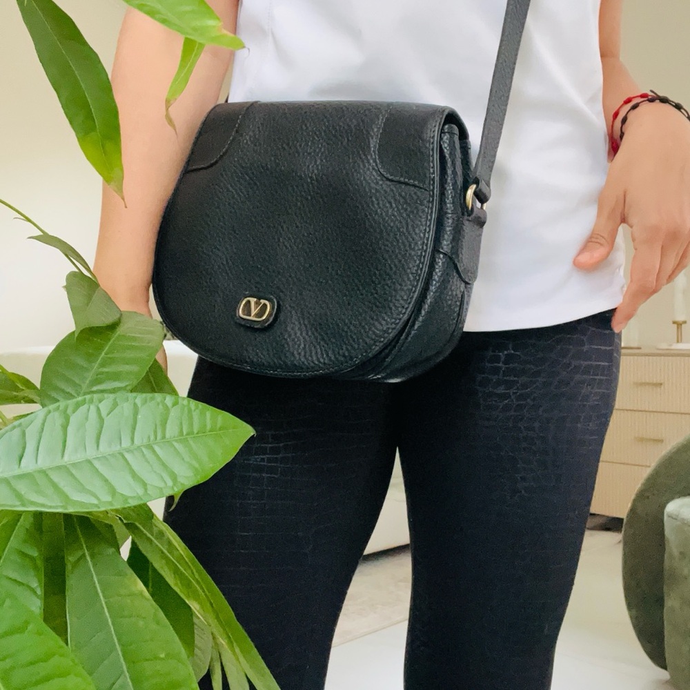 Valentino Garavani pebbled leather shoulder 
Black Leather Crossbody